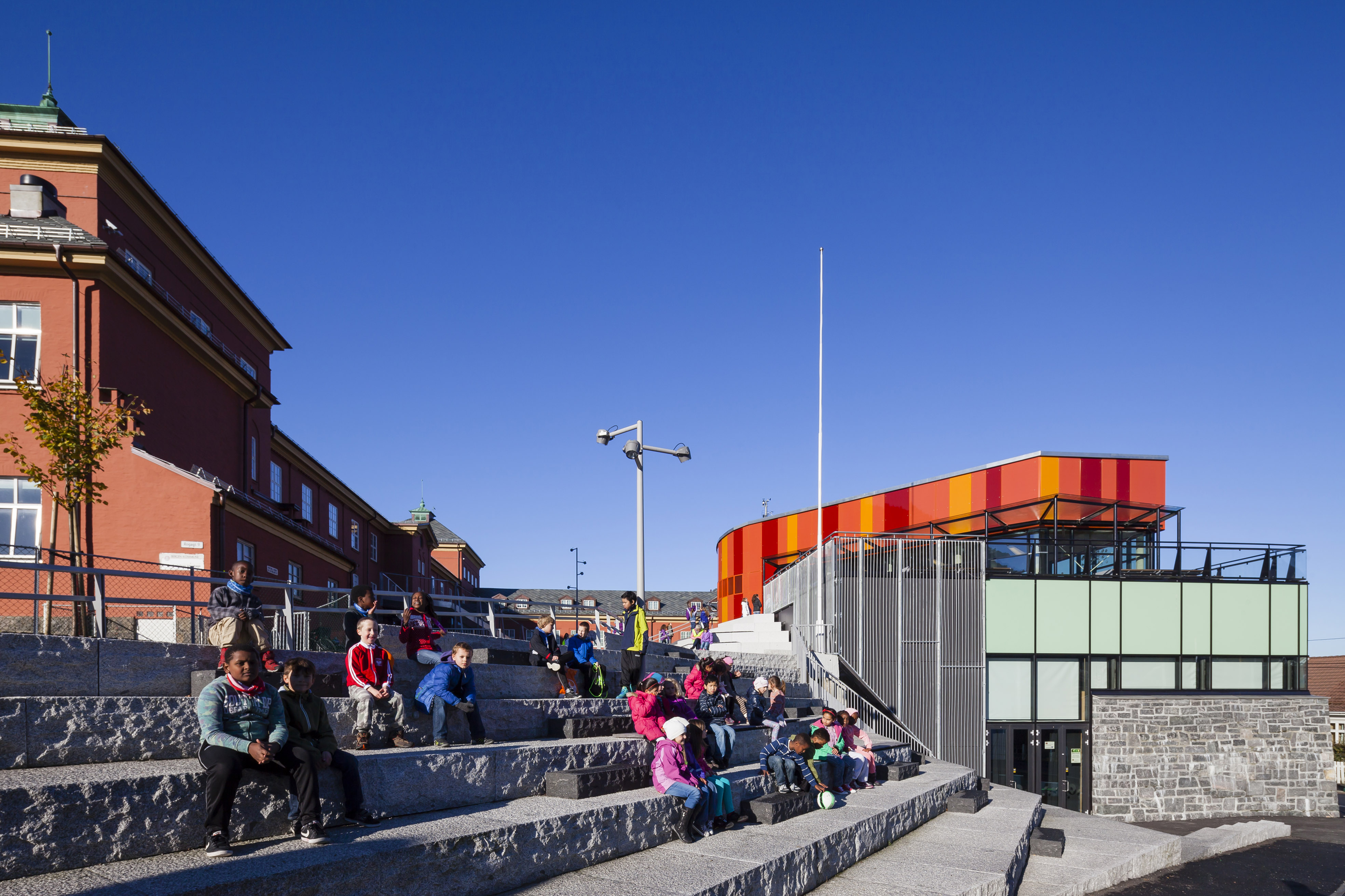 Nye Ny-Krohnborg skole. Ny og eksisterende skolebygg.